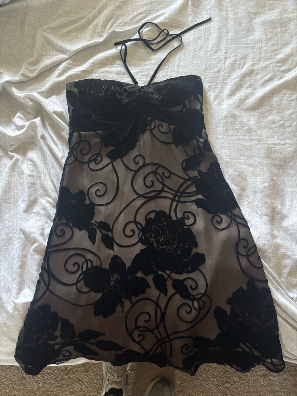 White House Black Market Black Strapless Floral-Appliqué Dress